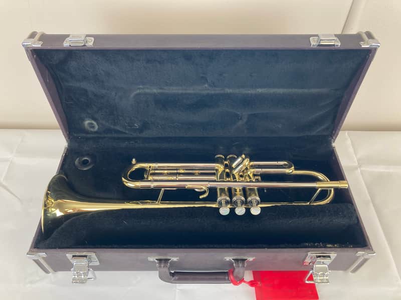 Getzen Capri Bb Trumpet – Lacquer – Intermediate Model – w/ Case – Excellent Condition SM#2039 image 1