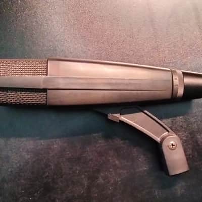 Sennheiser MD 421 II Cardioid Dynamic Microphone 2002 - Present - Black