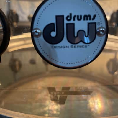 DW Design Series Acrylic Snare Drum With Chrome Hardware 14 x 6 in Clear image 7