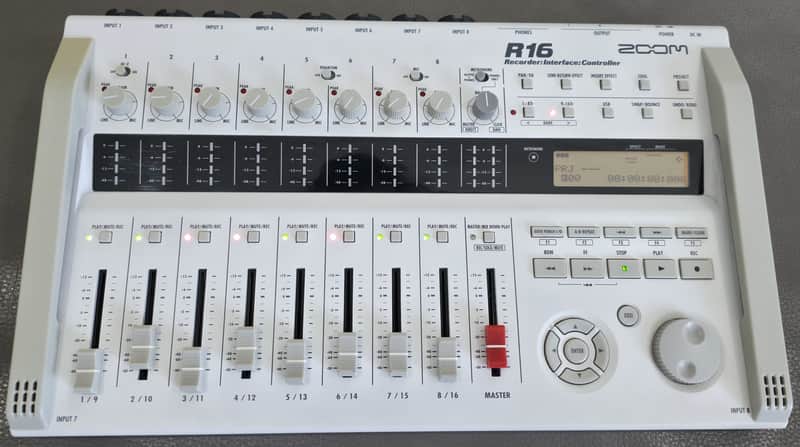 Zoom R16 USB Audio Multitrack Recorder image 1
