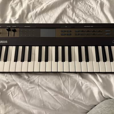 Yamaha Reface DX Mini Mobile Keyboard 2015 - Present - Black used ok condition