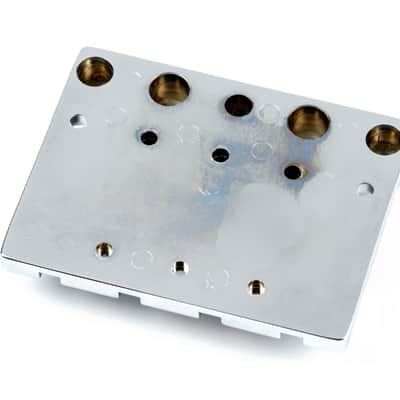 Fender 099-4408-000 HiMass 4-String Bass Bridge Assembly with Brass Saddles 2010s - Chrome image 2
