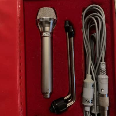 Vintage AKG D 190c with original case and accesories image 2