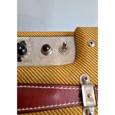 Fender 57 Champ - Guitar Amplifiers - Very Good w/ Soft Case image 12