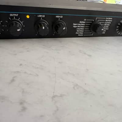 Alesis MicroVerb III 16-Bit Digital Reverb and Delay 1991 - 1996 - Black imagen 4