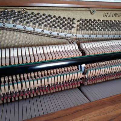 Vintage 1987 Baldwin 623 Upright Piano in Satin Walnut image 4