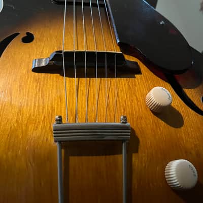 Silvertone H51 cutaway 1950s - Tobacco burst image 9
