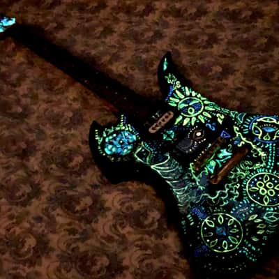 HIDE 煙花結他 Luminous Glow Guitar Fernandes MG 450X 120X 70x 80x 280x 125s 140x 165x 180 ultimate paint Hide Matsumoto Burny松本秀人モデル Electric Guitar 吉他。Hide city We are X Japan visual Rock UV paint。橫須賀劍齒虎 Anime Luna Sea LEMONeD NANA 🦋🏝🌷🧚🏻‍♀️ image 1