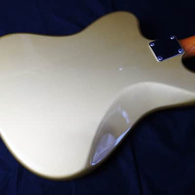 Fender Japan JG66-RC Jaguar 1994–1995 – Shoreline Gold, Matching