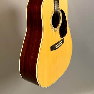 Martin D-28 Standard - Natural image 3
