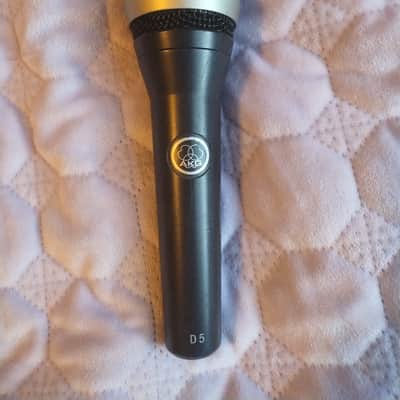 AKG D5 Standard Dynamic Vocal Microphone 2010s - Black image 1