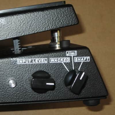 new old stock (2019) very near A+ Fulltone Clyde Deluxe, Black (orig Feet&Screws were switched to new Dunlop feet/screws)+ battery, strings, & copy of Owner's Manual (NO box, NO orig paperwork, NO sticker) image 7