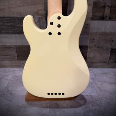 Schecter P-5 Ivy 5-String Electric Bass Guitar (2922) image 6