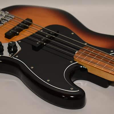 2018 Fender Player Series Jazz Bass Fretless Upgraded Sunburst Finish MIM image 10