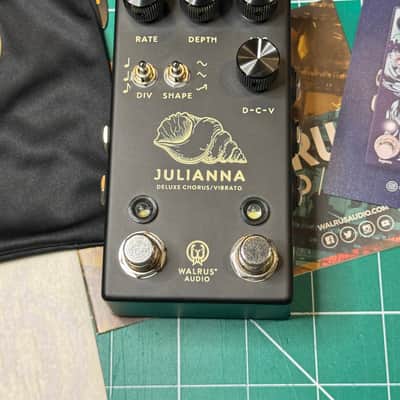 Walrus Audio Julianna Deluxe Chorus / Vibrato 2026 - Present - Black image 1