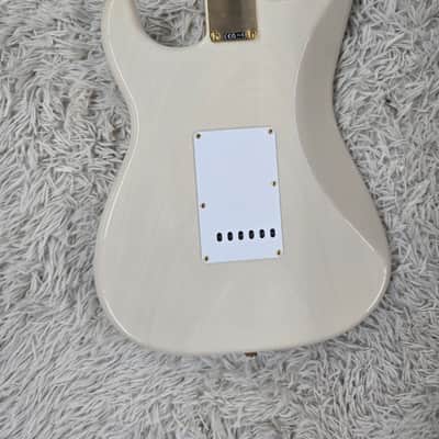 Fender Ltd Edition Vintera III Late '50s Stratocaster, Maple board, White Blonde image 3
