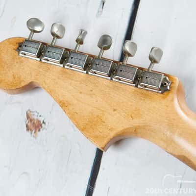 Fender Jazzmaster 1959 - Sunburst with Gold Anodized Pickguard image 15