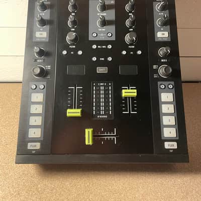 Native Instruments Traktor Kontrol Z2 2010s Black image 1