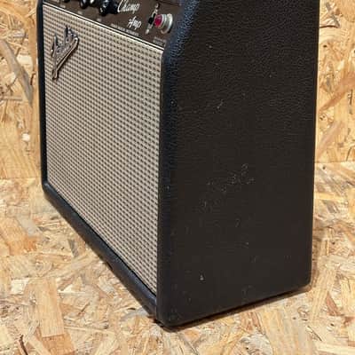 Pre Owned Fender 1966 Champ Amp w/ Ac Convertor image 4