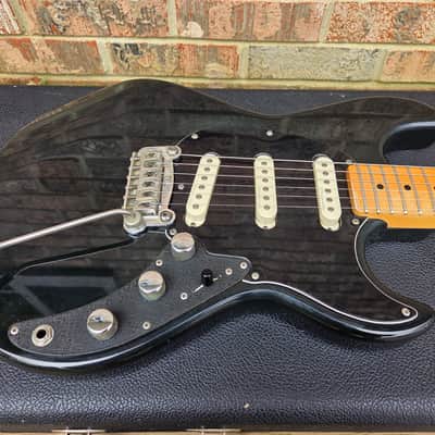 Vintage 1984 G&L USA Skyhawk Electric Guitar w/ Hardshell Case, Fender Noiseless Pickups! image 4