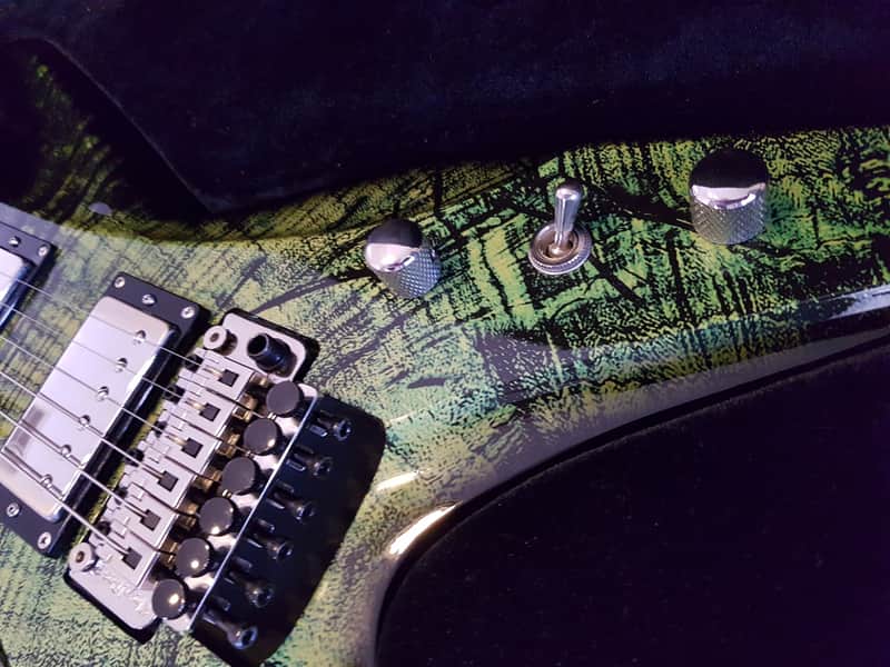 DBZ Bird Of Prey Radioactive with H/Case Dean B Zelinsky | Reverb