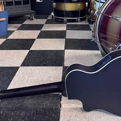 Yamaha APXT2 Acoustic/Electric Guitar with gig bag image 5