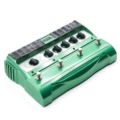 Line 6 DL4 Delay Modeler Owned by Deryck Whibley Of Sum 41 image 2