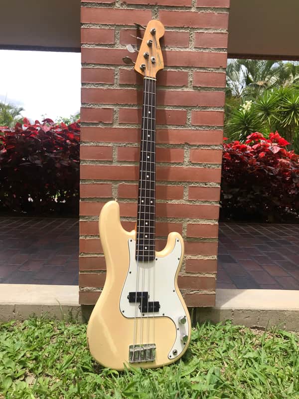 Squier Medium Scale 32'' Precision Bass 1985/1986 Made in Japan (MIJ) image 1