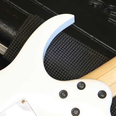 Minty! 2013 Ibanez Steve Vai Signature JEM7V HSH Electric Guitar White + OHSC image 14
