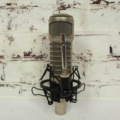 Electro-Voice RE27N/D Cardioid Dynamic Broadcast Microphone W/ Suspension Mount image 3