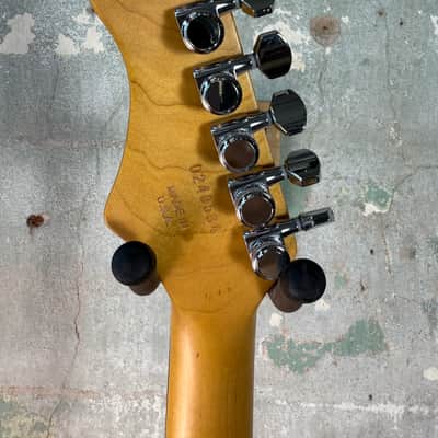 Harmony Silhouette with Rosewood Fretbaord 2023 - Present - Champagne image 7