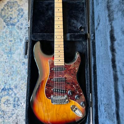 G&L Tribute Series Legacy with hardshell case! image 1