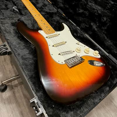 Fender American Standard Stratocaster with Maple Fretboard 1986 - 1993 - Brown Sunburst image 1