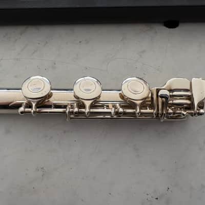 Yamaha YFL-481 Intermediate B-Foot Flute 2010s - Silver image 16