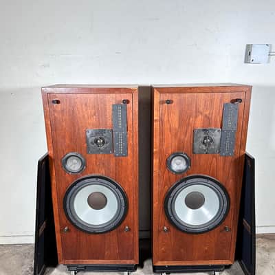 Vintage Infinity Quantum 3 Speaker Pair