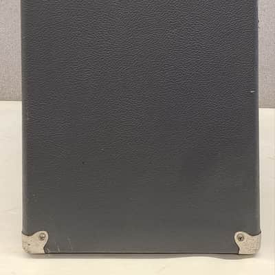 Traynor TS-25B 25-Watt 1X15" Bass Guitar Amplifier Combo image 9