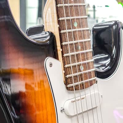 1990 Fender Custom Shop Deluxe Stratocaster image 13