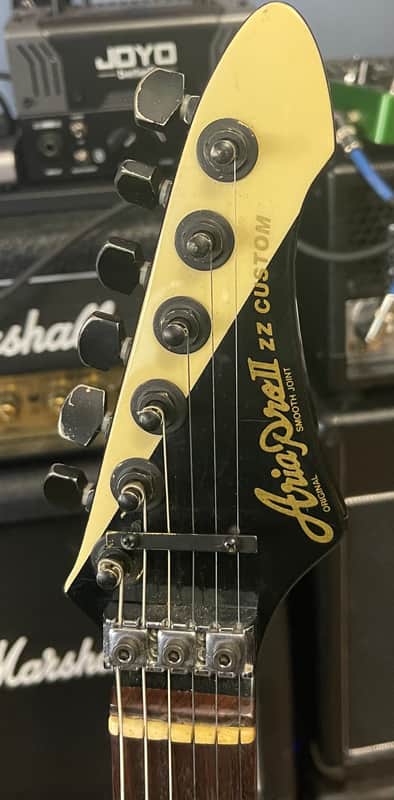 Aria Pro Aria Pro II ZZ Custom 1983 Black/White | Reverb
