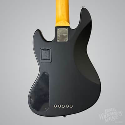 Sire Marcus Miller V6-5 String Bass Guitar, Rosewood Fingerboard, Black image 2