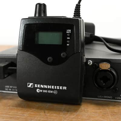 Sennheiser ew 300 IEM G3 Wireless In-Ear Monitoring System - 516-558 MHz CG0118E image 5