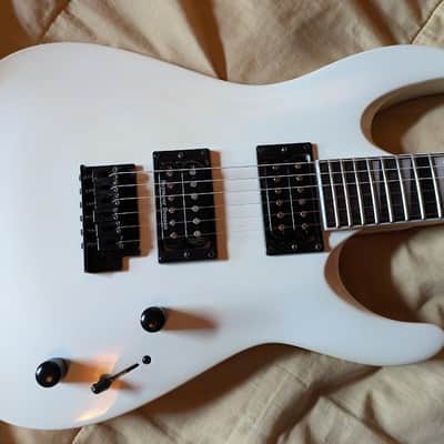 Jackson JS22 2020's - White - Seymour Duncan pickups image 3