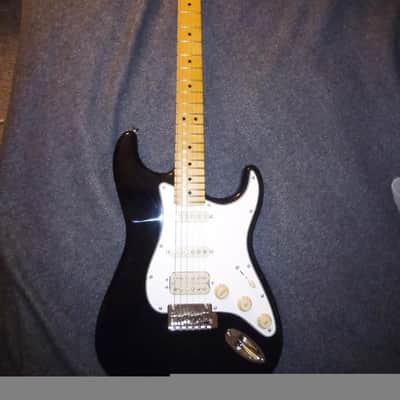 Fender Player II Stratocaster HSS 2024 - Present - Black image 1