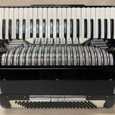 CRESTONE 3-REED ACCORDION #CWTC527 image 1