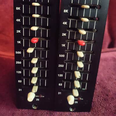 API 560 500 Series 10-Band Graphic Equalizer Consecutive Matched Pair image 1