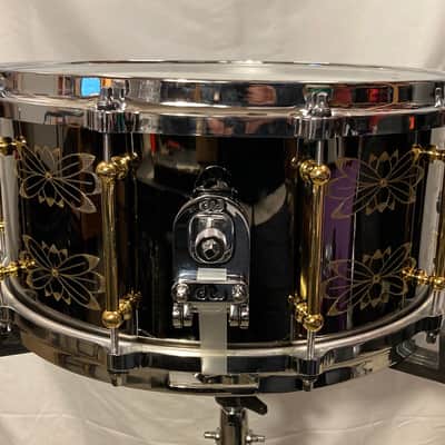 DW - 14x6.5" Memphis Drum Shop 30th Anniversary Limited Edition, Brass Snare Drum, Engraved with Gold Hardware & Tube Lugs 2010's - Black Nickel Over Brass image 9