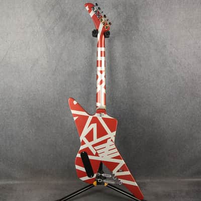 EVH Striped Series Shark Guitar - Burgundy with Silver Striped - 2nd Hand image 7