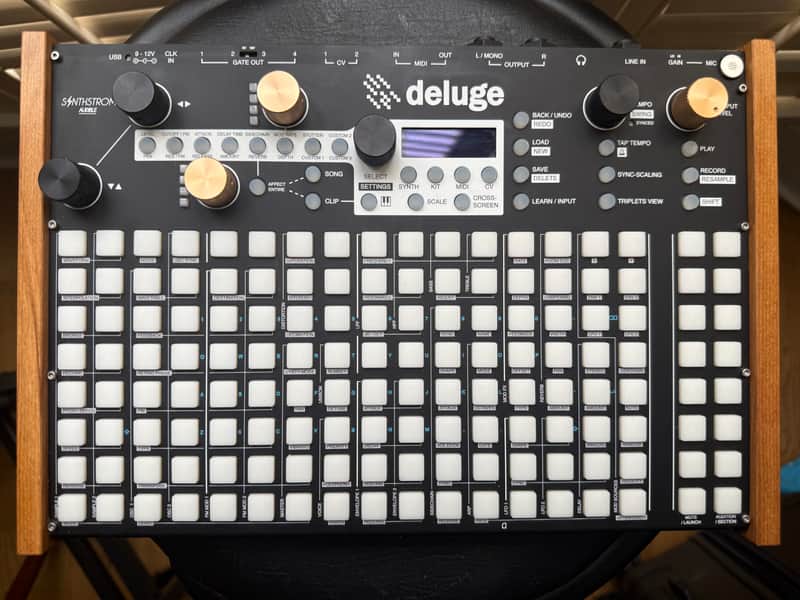 Synthstrom Audible Deluge 64-Voice Desktop Synthesizer with OLED Display
