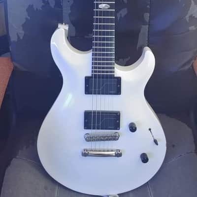 Caparison Angeuls m3b White image 1