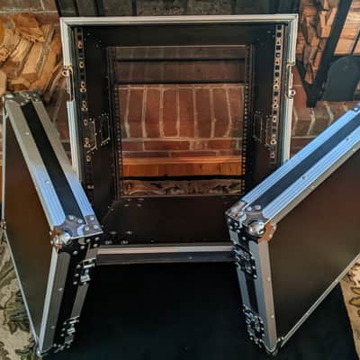 12U Space Road Rack Case with Casters and Covers image 3