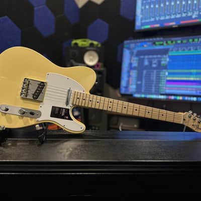 Fender American Performer series Telecaster With Hard Case (used) image 3